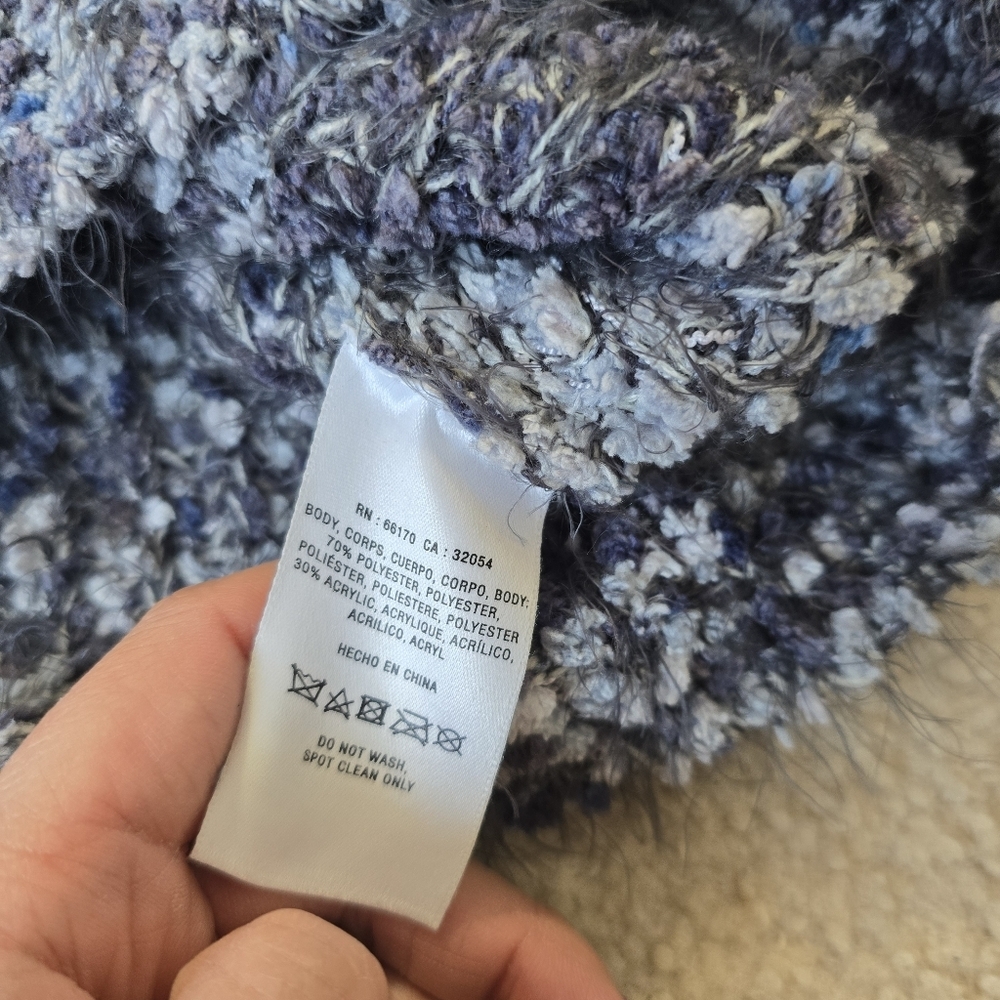 Moth Anthropologie Long Puff Sleeve Fuzzy Sweater Size Medium - Picture 5 of 8